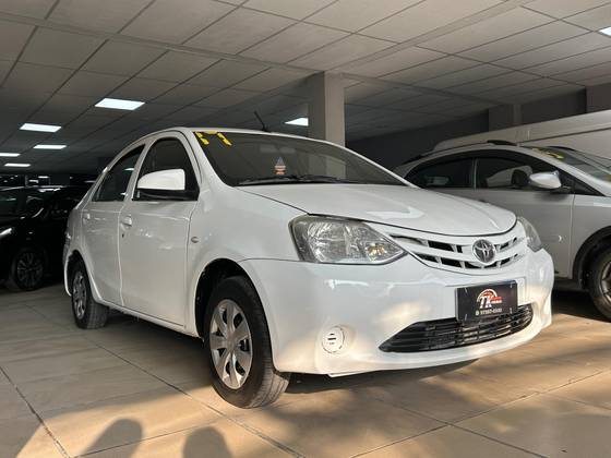 TOYOTA ETIOS 1.5 X SEDAN 16V FLEX 4P MANUAL TOYOTA ETIOS 1.5 X SEDAN 16V FLEX 4P MANUAL